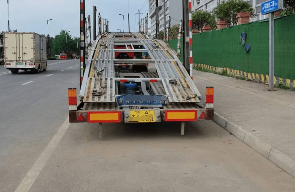 哈尔滨拖车到上海多少钱